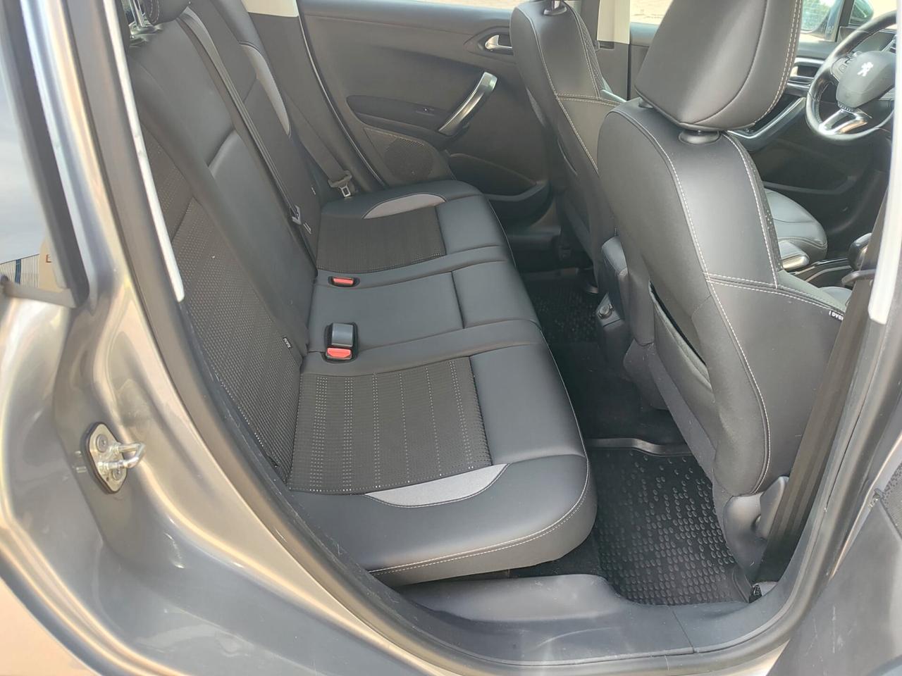 Peugeot 2008 1.6 BlueHDi 100 CV ALLURE 2016