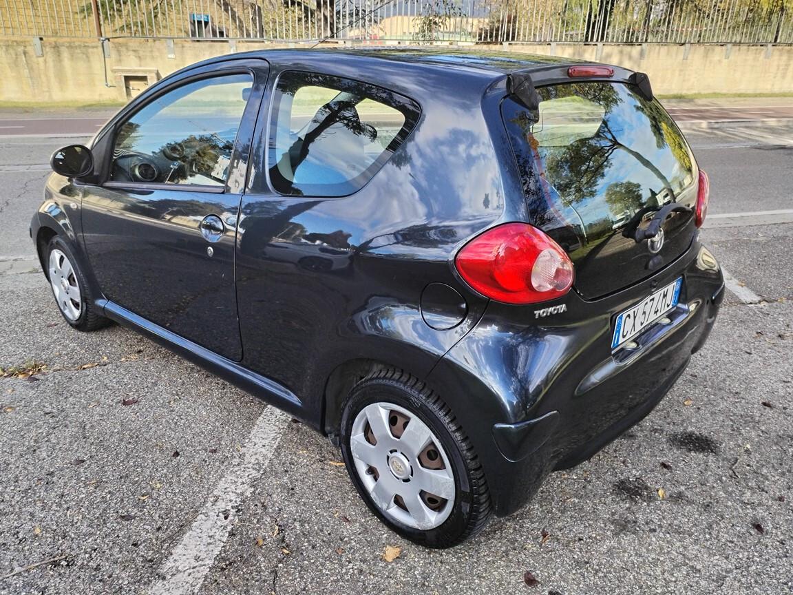 Toyota Aygo 1.0VVT-i 3 p 56000km unipro accessoriata e tagliandata