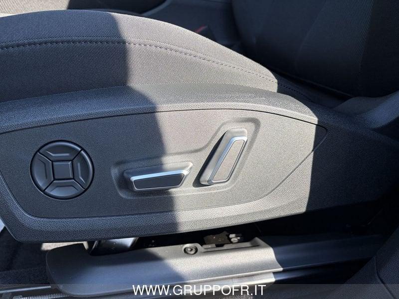 Audi Q3 SPB TDI 110 kW S tronic S Line edition KM0