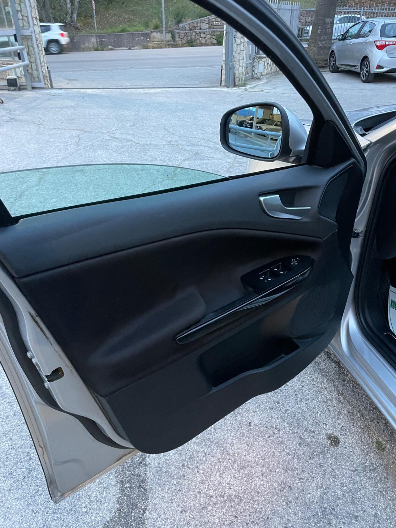 Alfa Romeo Giulietta 1.6 JTDm-2 105 CV Progression