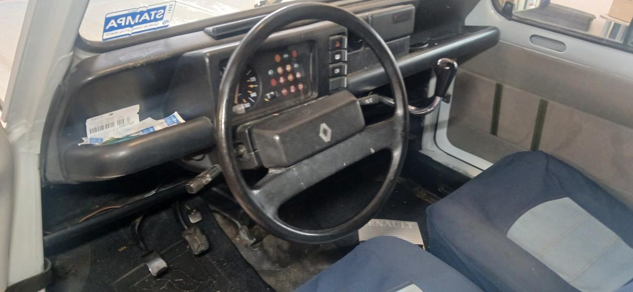 Renault R 4 950 TL
