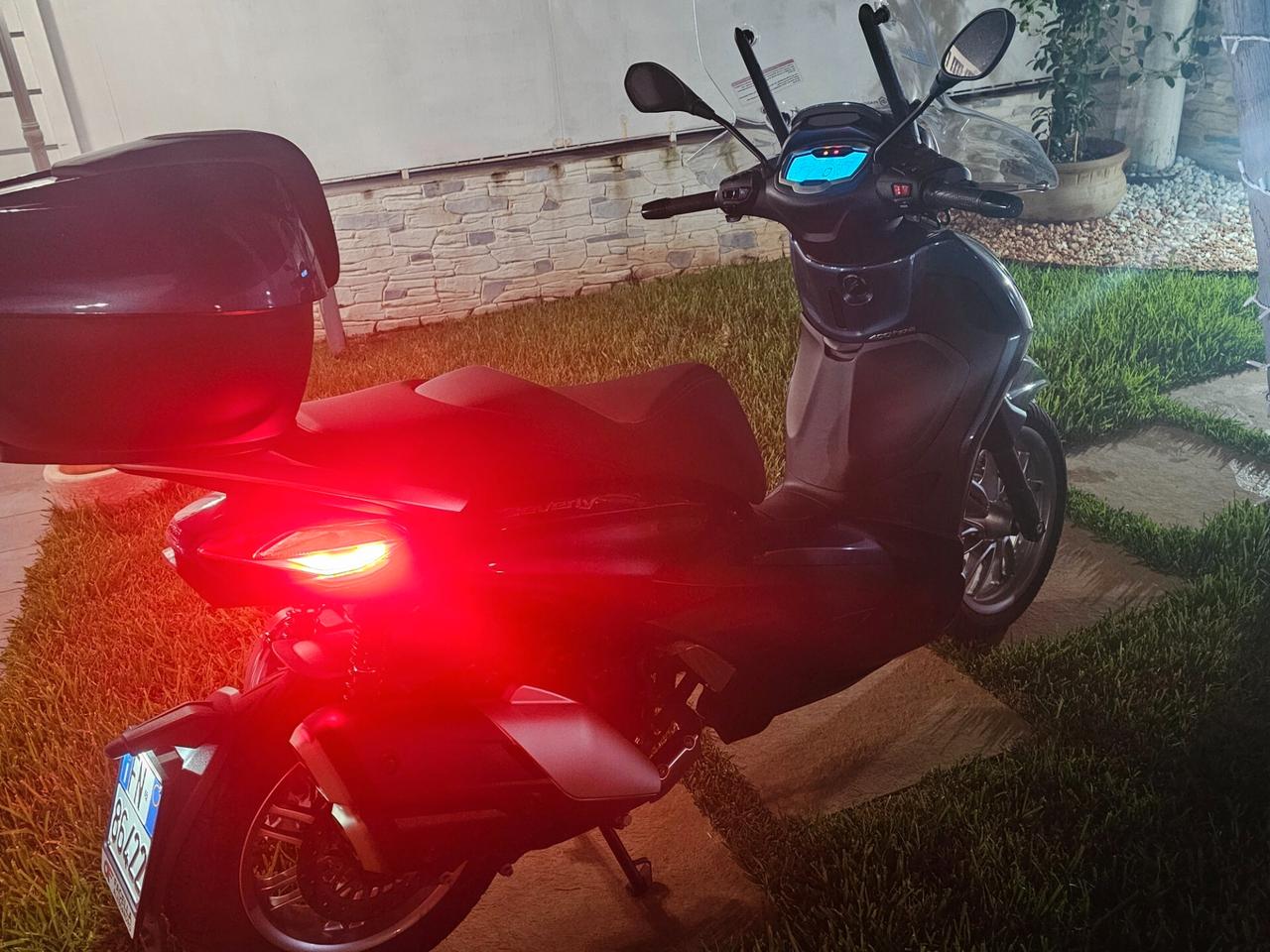 Piaggio Beverly 400 i.e. Elegante..Nuovissim.o.2025