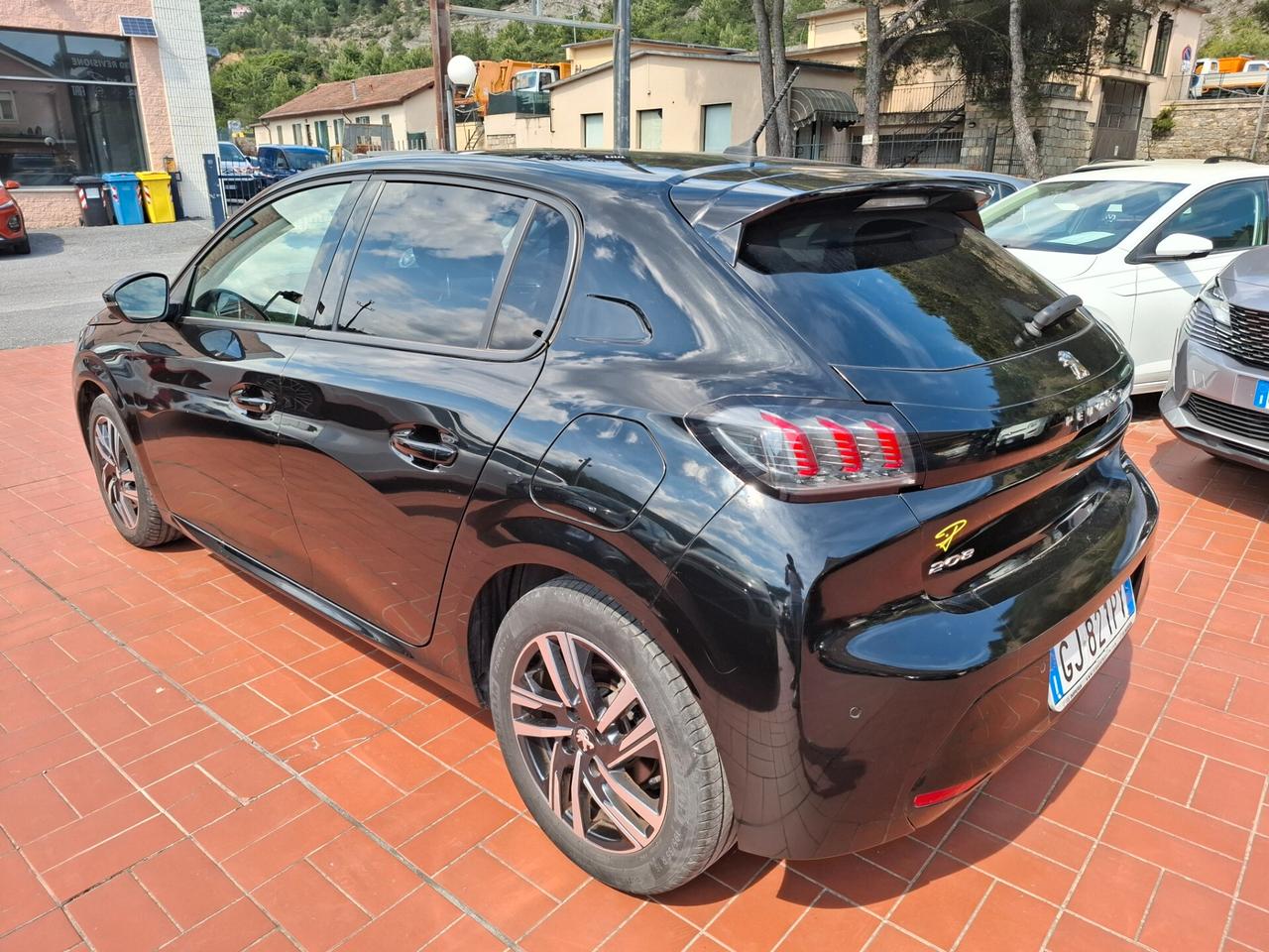 Peugeot 208 PureTech 100 Stop&Start 5 porte Allure