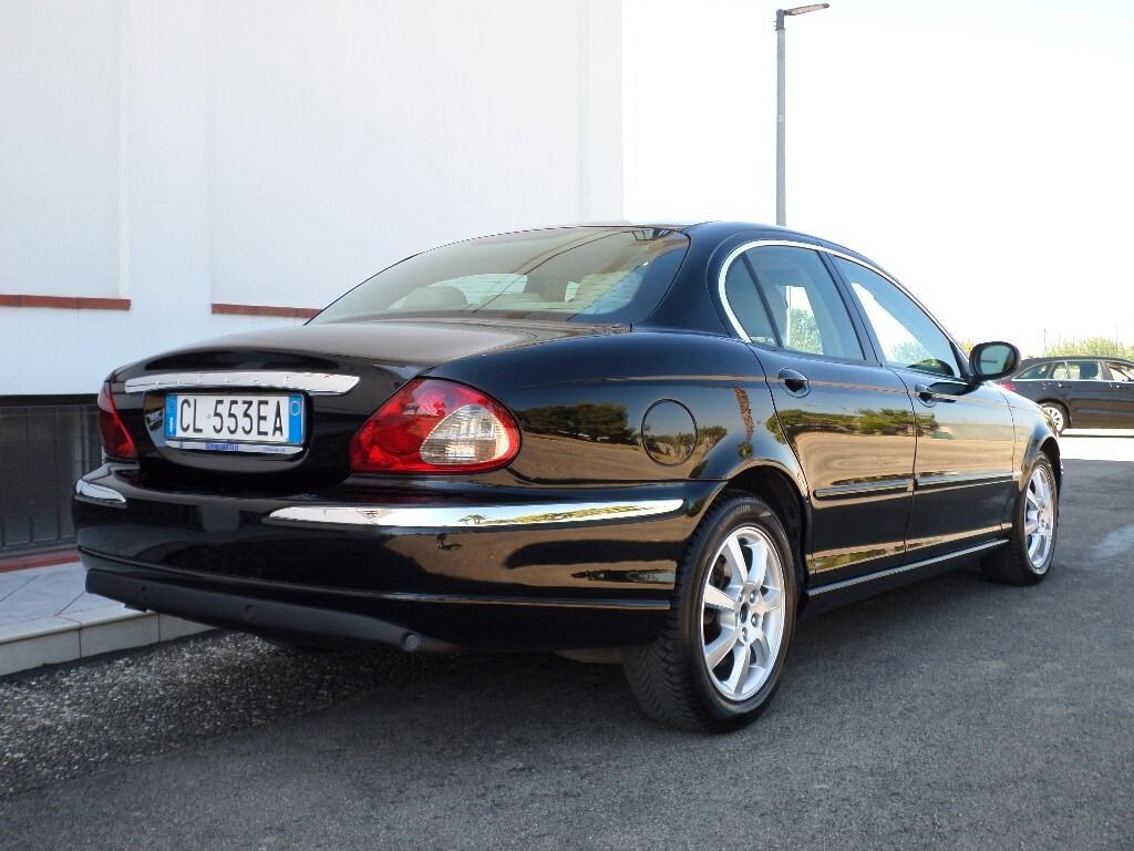 JAGUAR X-TYPE d