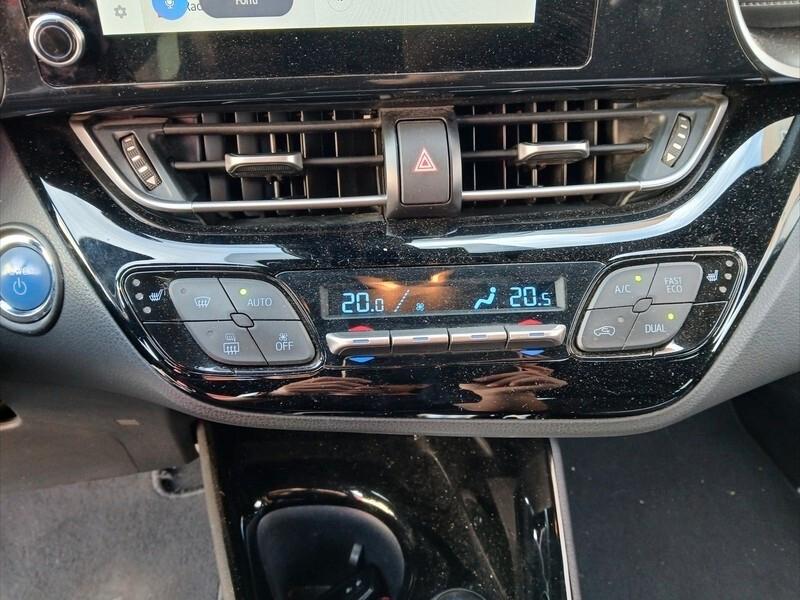 Toyota C-HR 1.8 Hybrid E-CVT 98cv Lounge 07/2022 Neopatentati