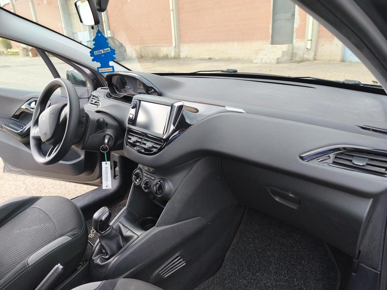 Peugeot 208 2015---1.2 Benzina GPL Neopatentati