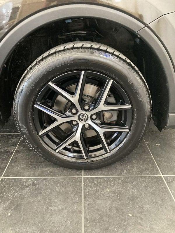 Toyota RAV4 Rav4 2.0 d-4d Lounge 2wd mt my17