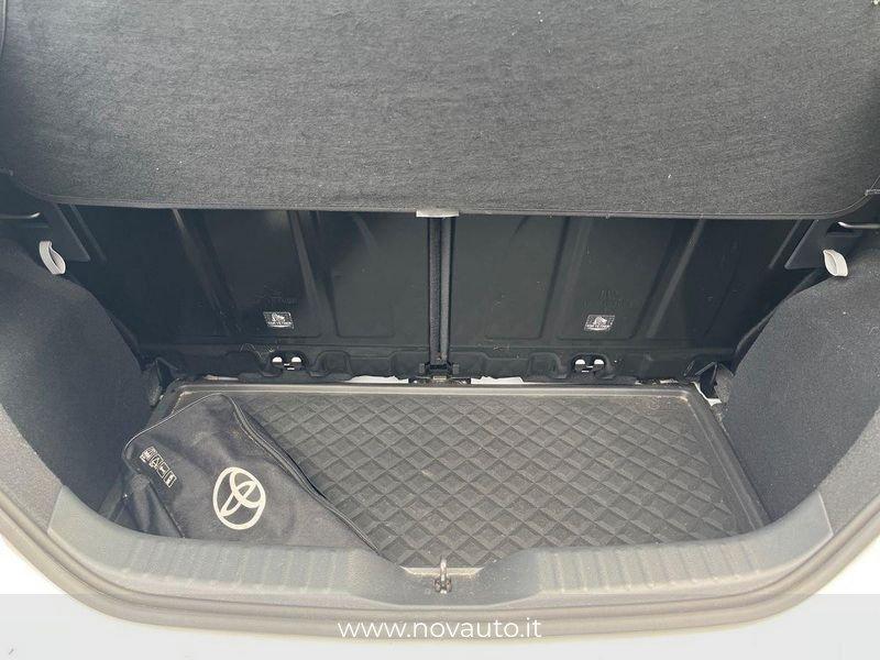 Toyota Aygo X 1.0B (72 CV) Active S-CVT