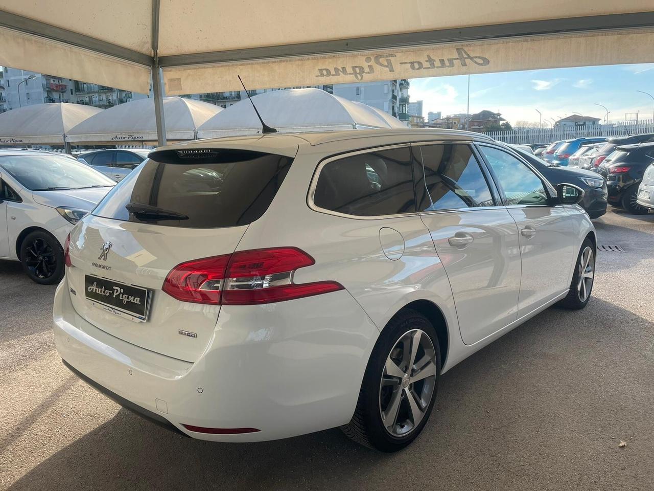 Peugeot 308 BlueHDi 120 S&S SW Allure