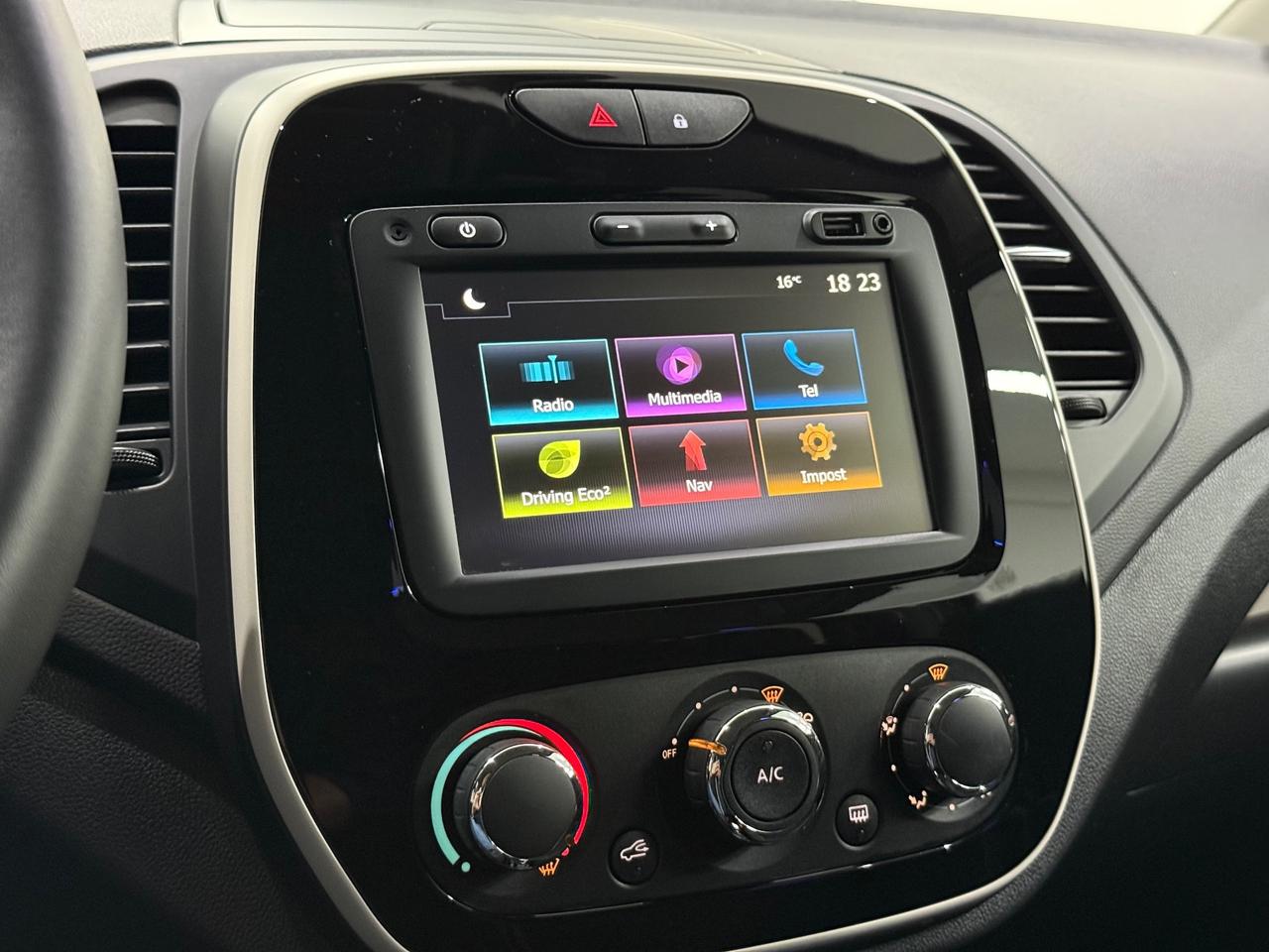 Renault Captur dCi 8V 90 CV EDC Business N1