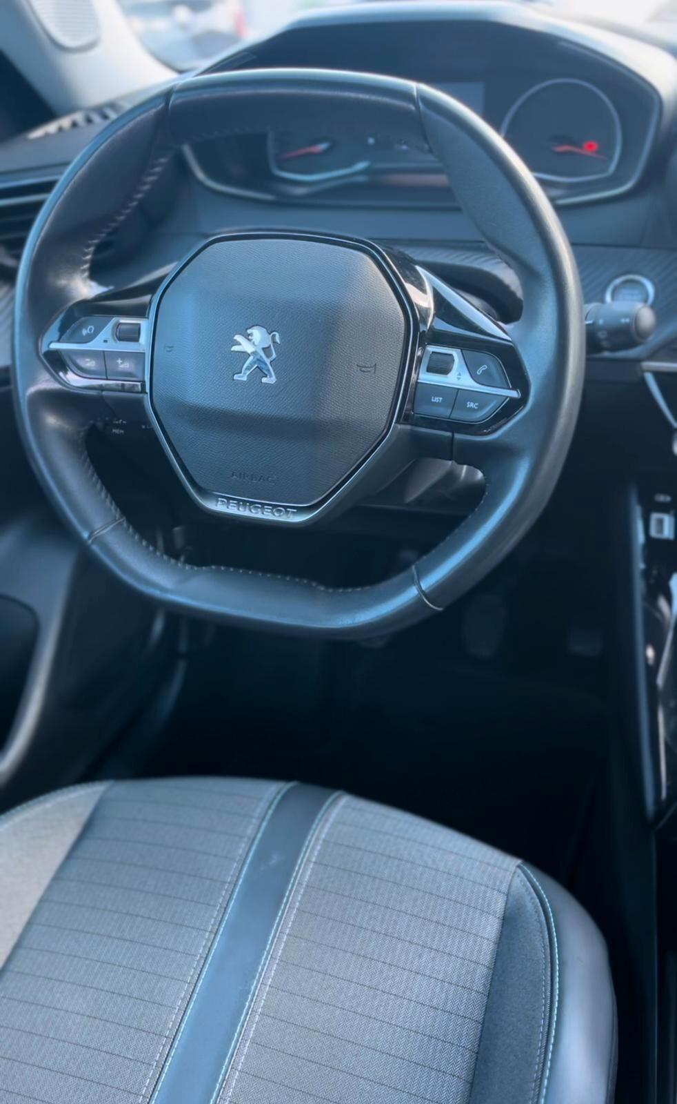 Peugeot 2008 BlueHDi