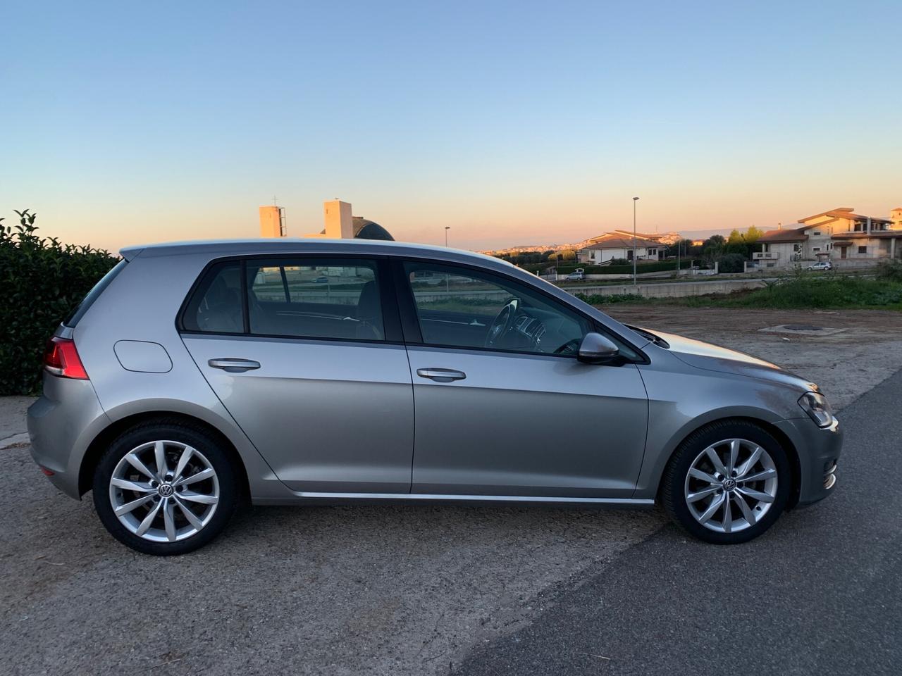 Volkswagen Golf 1.6 TDI 105 cv 5p. Highline BlueMotion Technology