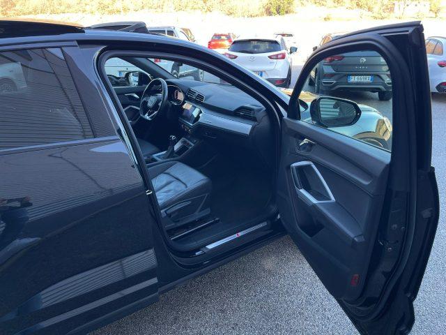 AUDI Q3 SPB 35 TDI Stronic Identity Black S-line SPORTBACK