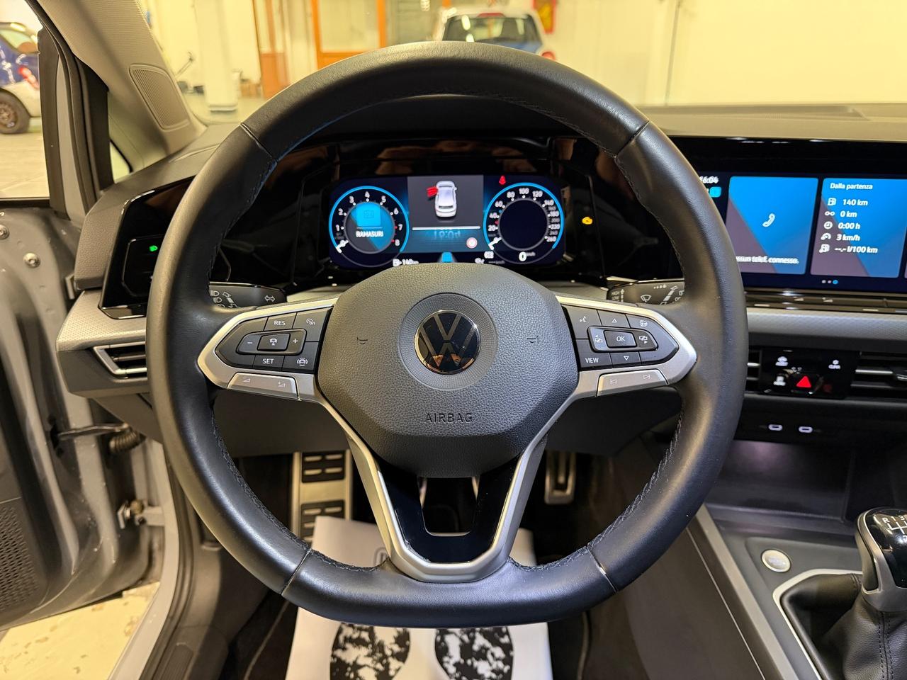 Volkswagen Golf 8 - ACTIVE - FULL OPTIONAL