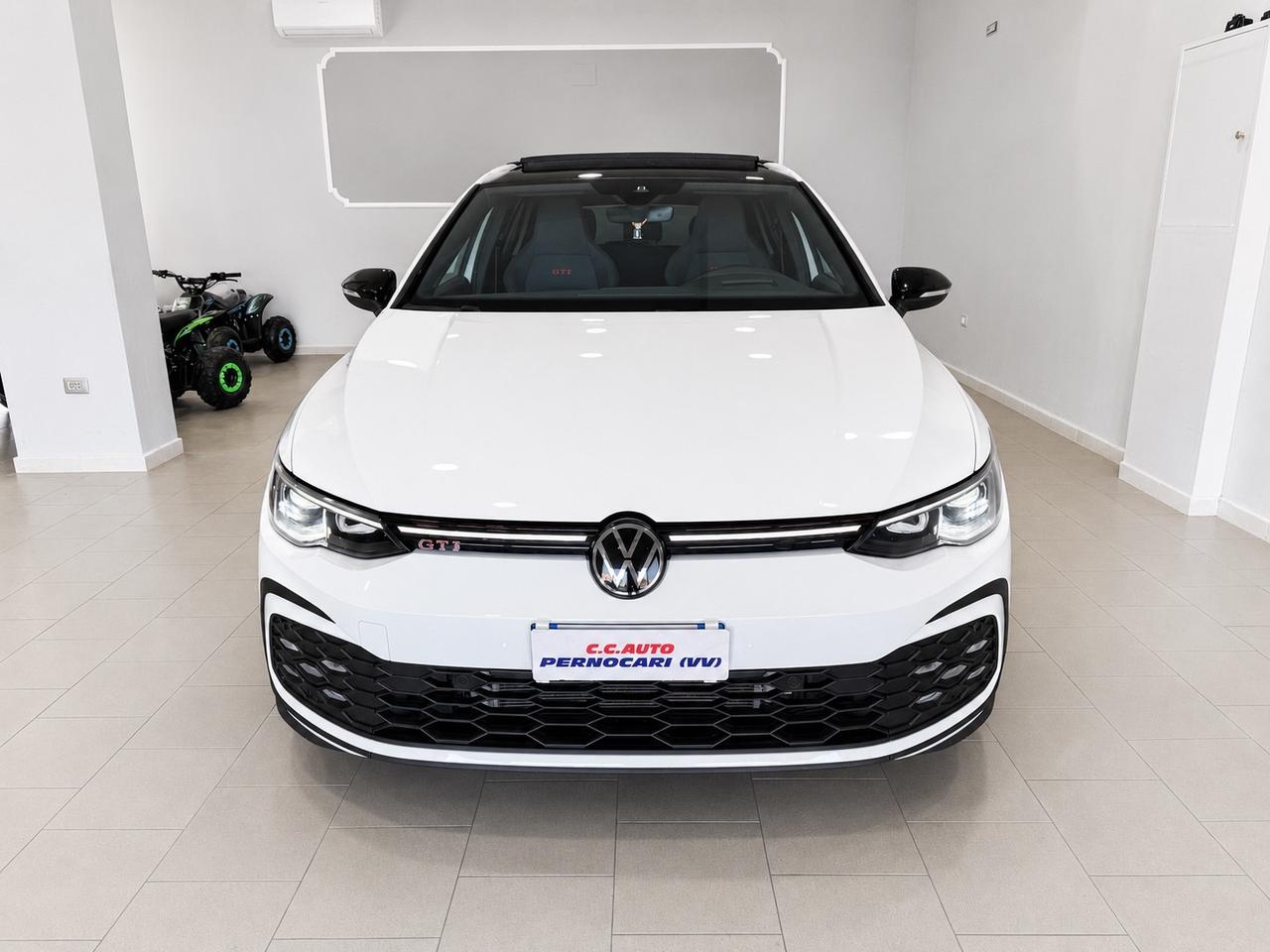 Volkswagen Golf GTI 2.0 Black style TSI DSG