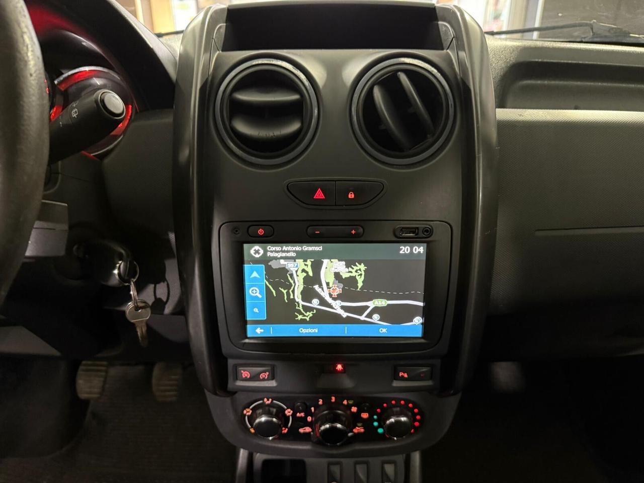 Dacia Duster 1.5 dCi 110CV con gancio unipro