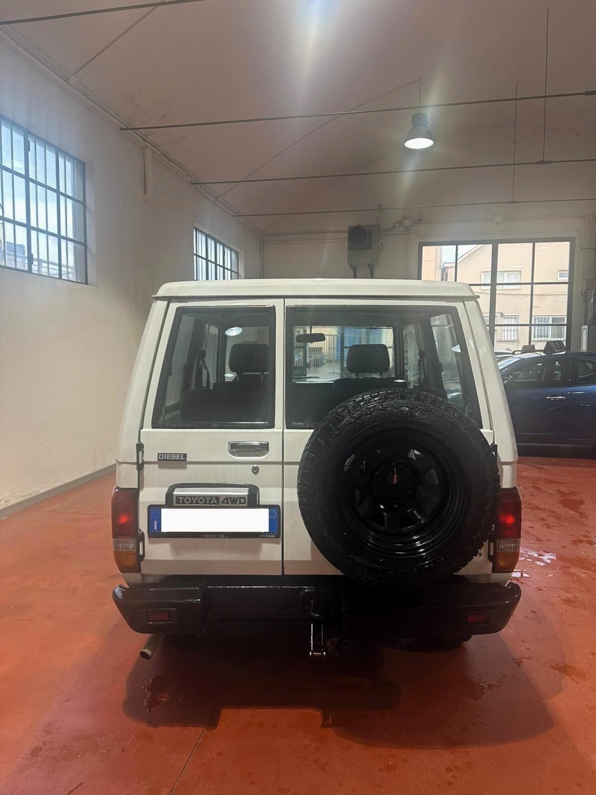 Toyota Land Cruiser 2.4D VETTURA 5 POSTI-A.S.I A LIBRETTO-GANCIO TRAINO