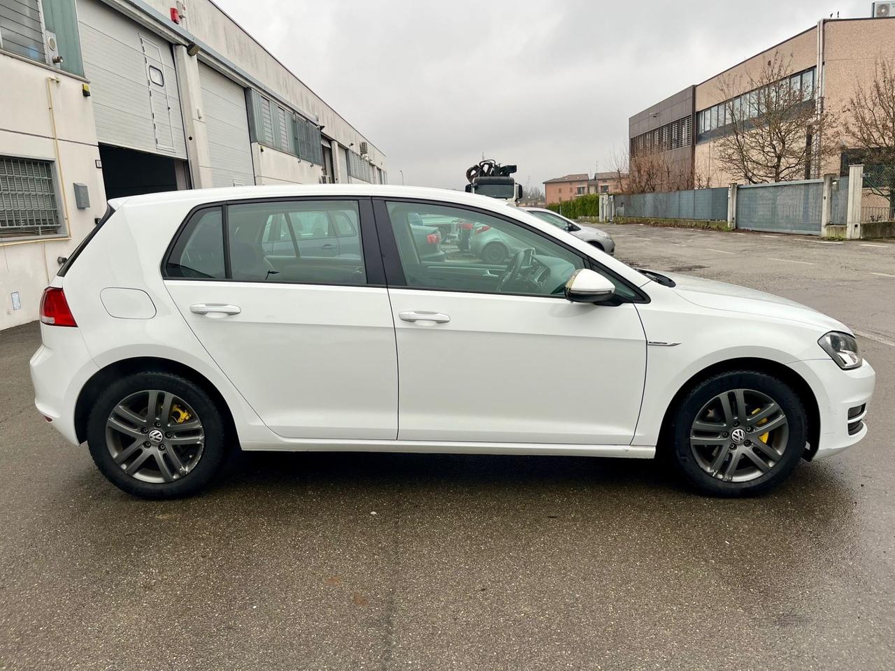 Volkswagen Golf 1.4metano 2015 143.000km perfetta per neopatentati