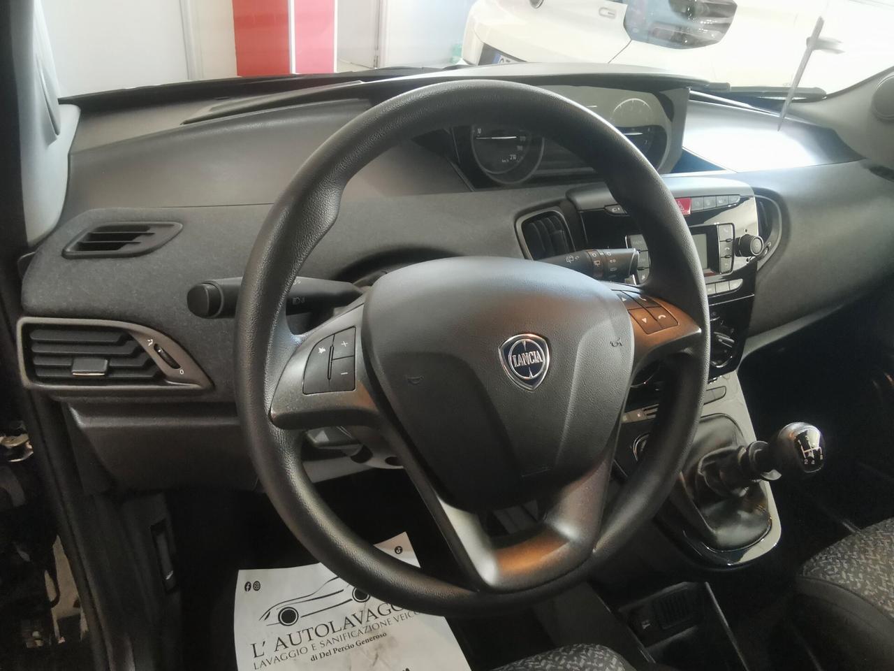 Lancia Ypsilon 1.2 69 CV 5 porte GPL Gold Plus