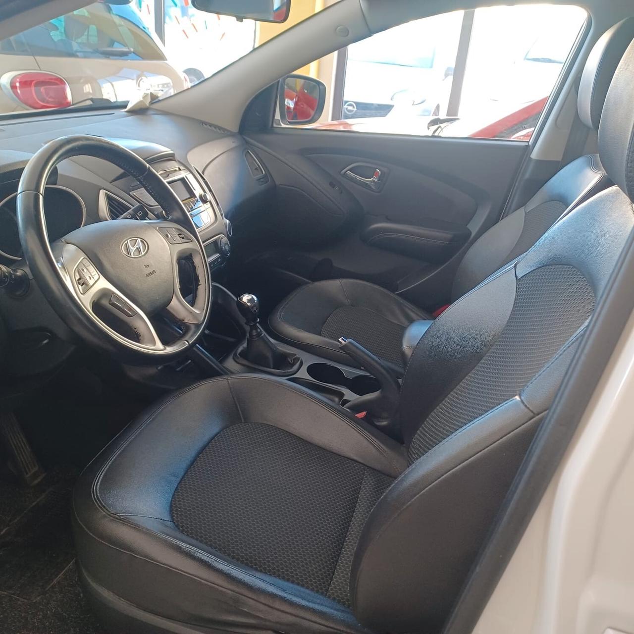 SEMBRA NUOVA HYUNDAI IX35 1.7 TDI