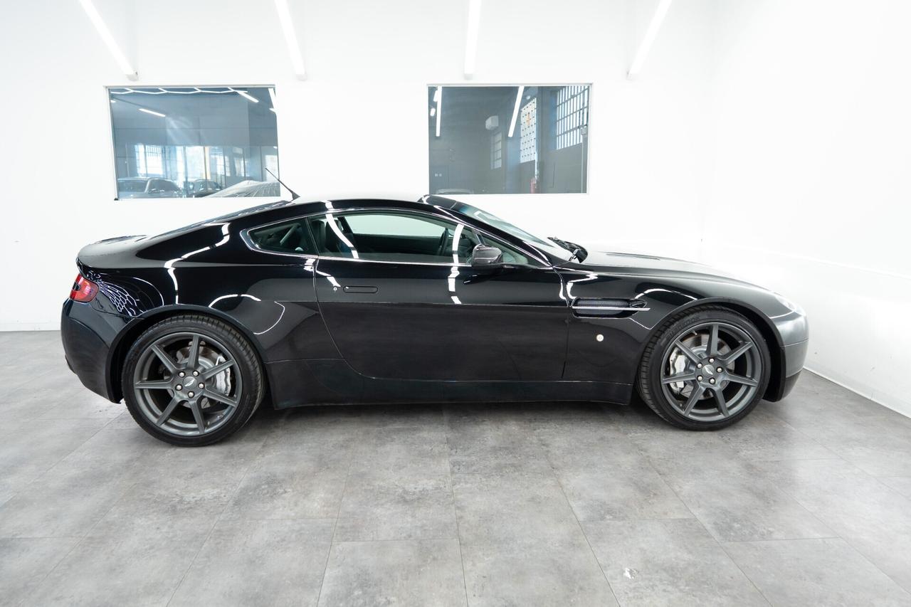 Aston Martin V8 Vantage Coupé--MANUALE--