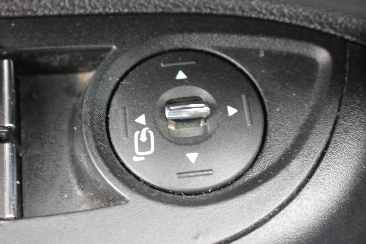 Ford B-Max 1.5 tdci 75cv DISTRIBUZIONE FATTA FRIZIONE NUOVA GARANZIA 12 MESI