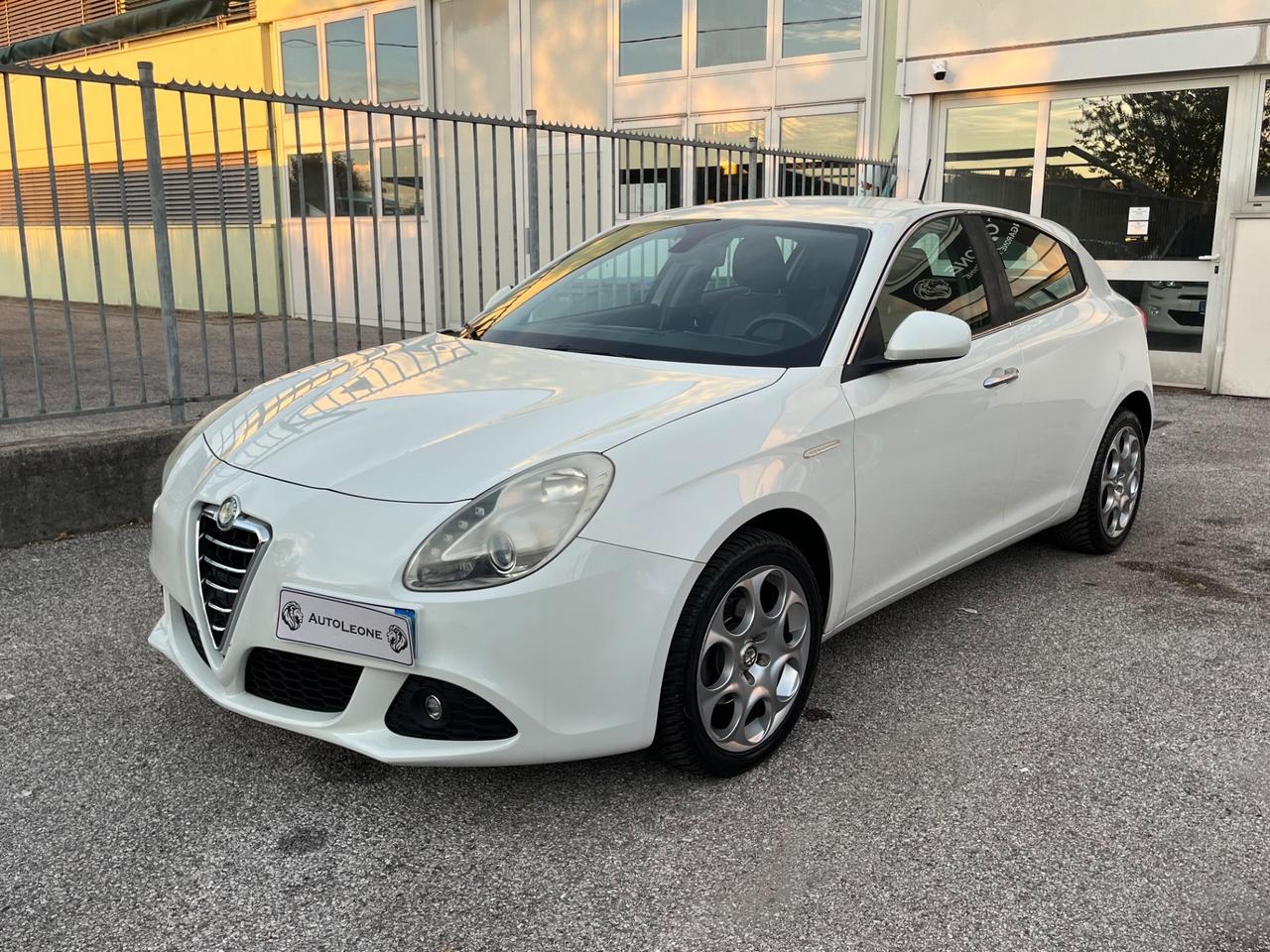 Alfa Romeo Giulietta 1.4 Turbo 120 cv Distinctive ok neopatenti