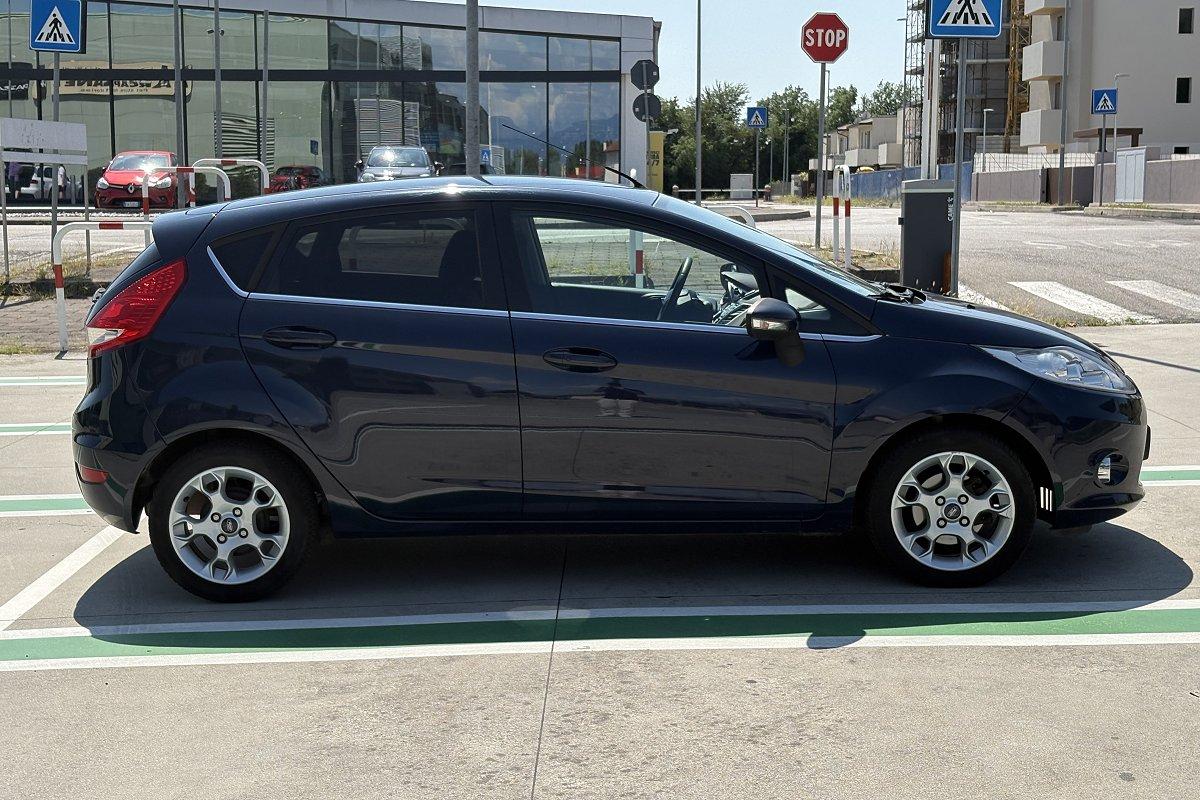 FORD Fiesta 1.4 5 porte Bz.- GPL Titanium