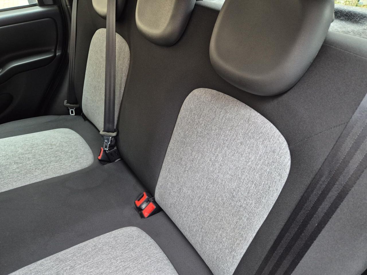 Fiat Panda 1.2 Lounge 5 POSTI