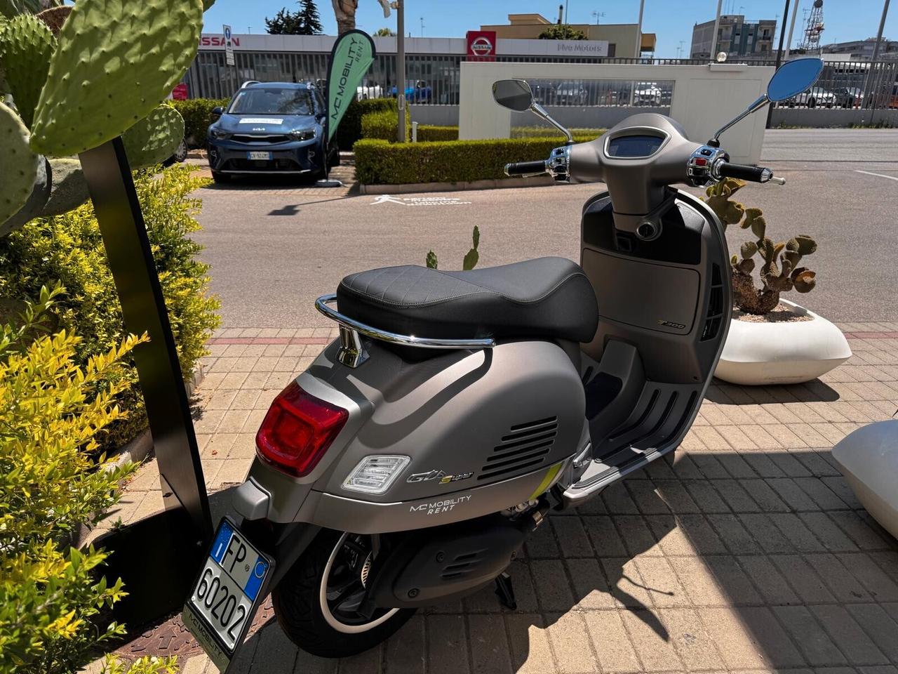VESPA 300 GTS SUPER TECH KM0