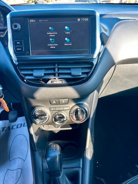 Peugeot 208 BlueHDi 75 5 porte Black Line