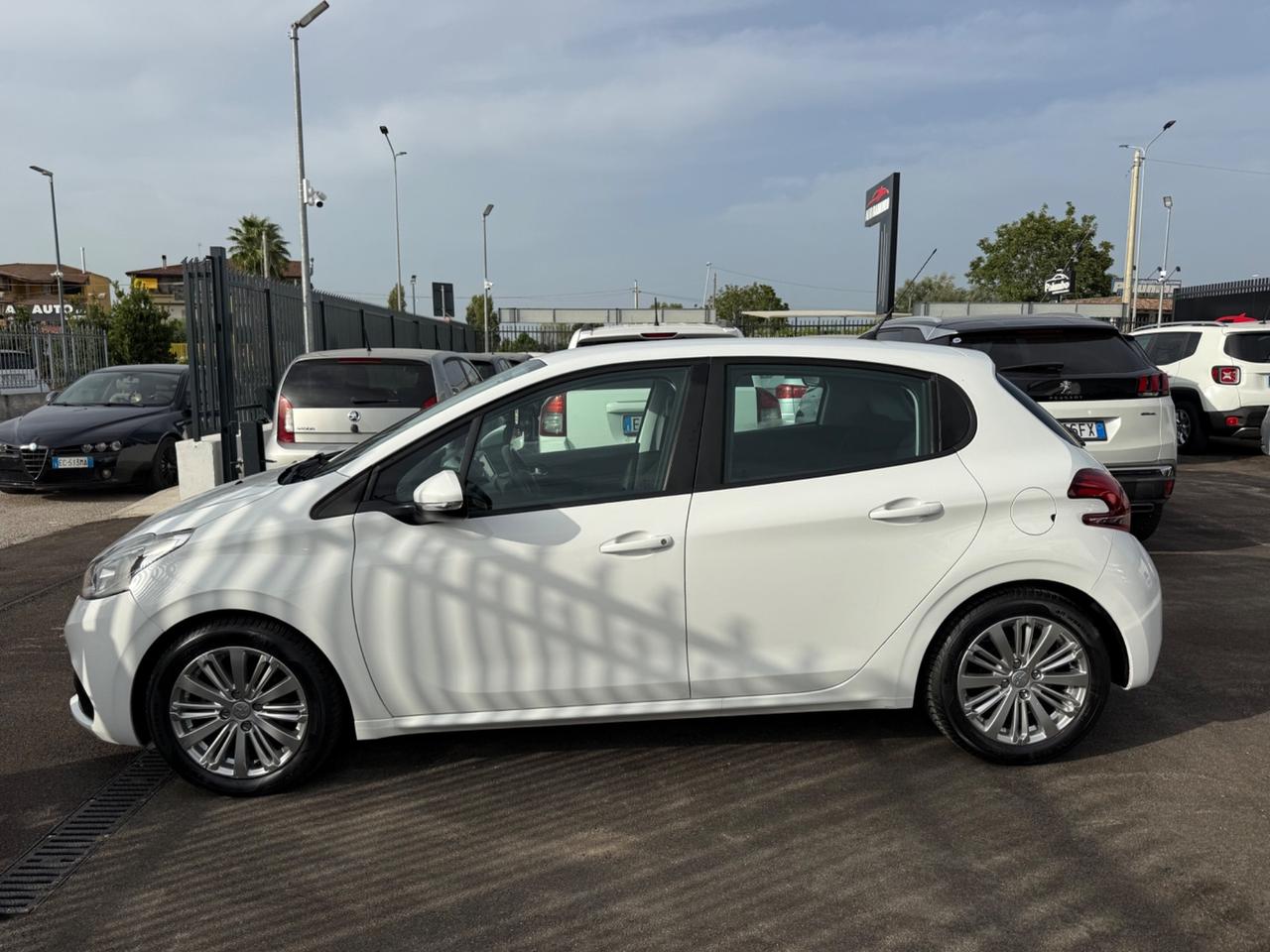 Peugeot 208 1.2 Benzina 82 5 porte Allure