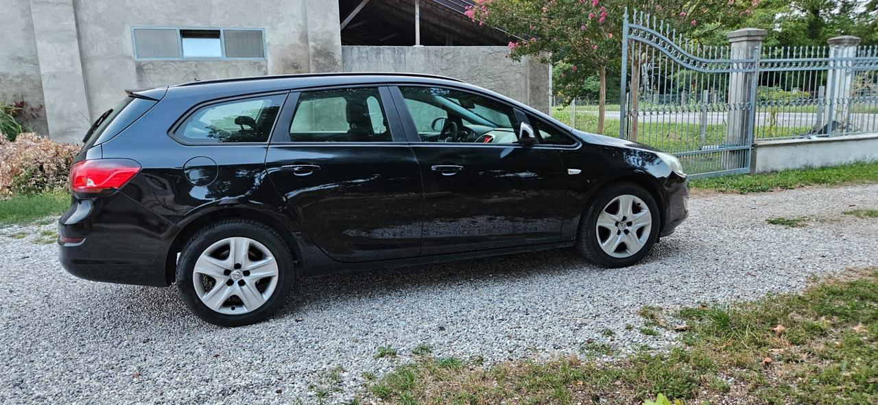 Opel Astra 1.7 CDTI 110CV EcoFLEX S&S 5 porte Cosmo