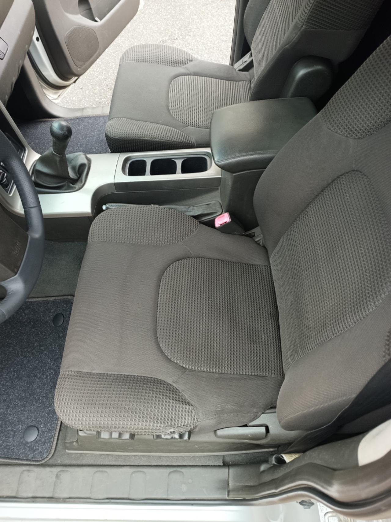 Nissan Navara 2.5 dCi 2 porte King Cab XE