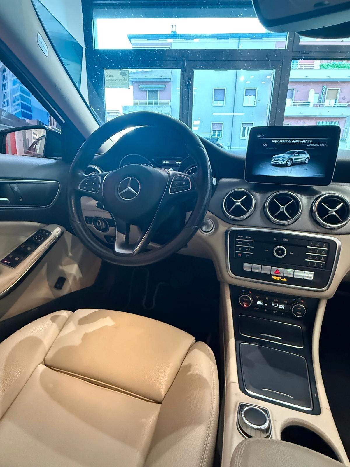 Mercedes-benz GLA 200 d Automatic 4Matic Premium