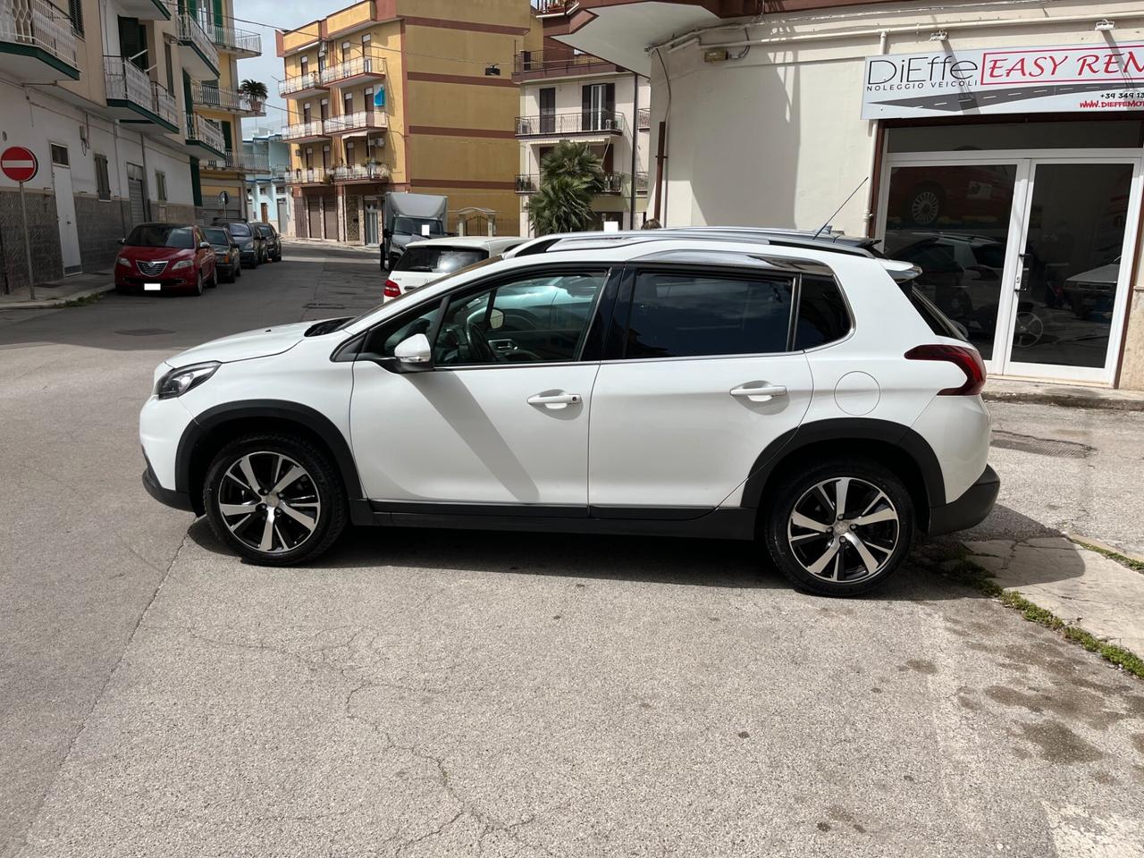 Peugeot 2008 BlueHDi 100 Allure