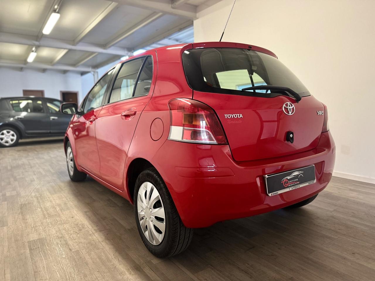 Toyota Yaris 1.0 5 porte Now NEOPATENTATI