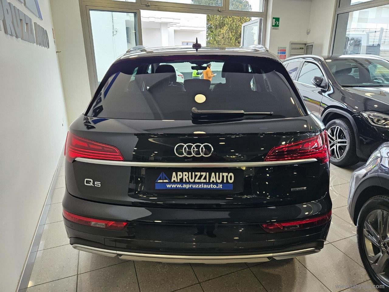 AUDI Q5 40 TDI 204CV MHEV qu. S tr. Business Sport