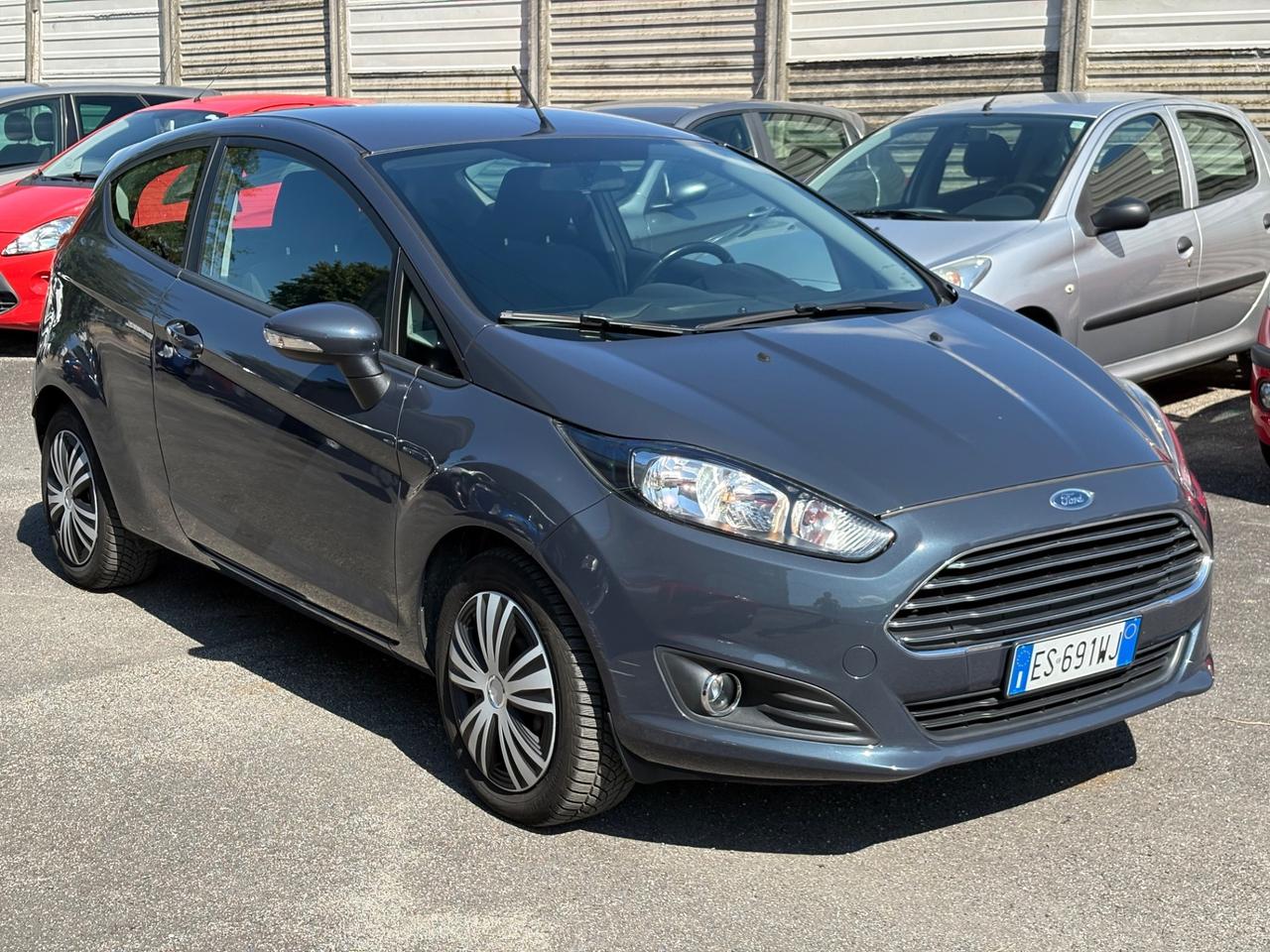 Ford Fiesta 1.2 60CV 5 porte Titanium