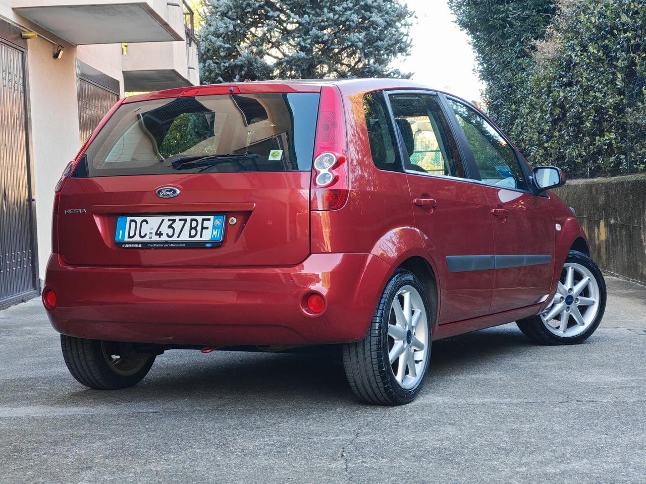 Ford Fiesta 1.2 BENZINA 75cv / 50.000km / Unipro