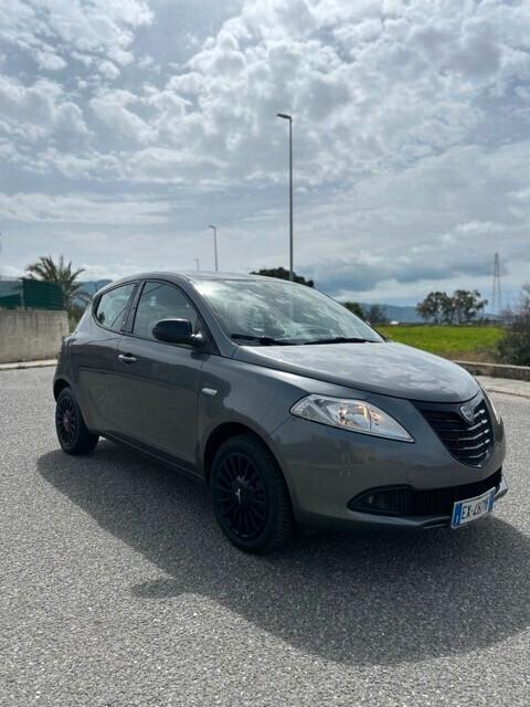 Lancia Ypsilon 1.2 69 CV 5 porte GPL Ecochic Platinum