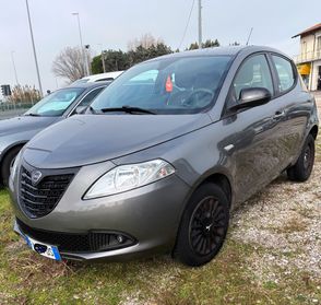 Lancia Ypsilon 0.9 TwinAir 85 CV 5 porte Metano Ecochic Gold