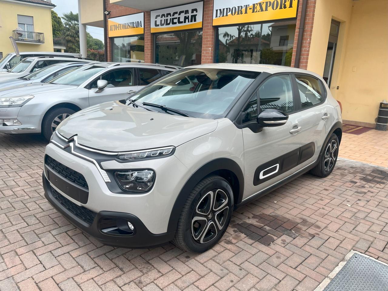 Citroen C3 PureTech 83 S&S Plus - Neopatentati - Navigatore Satellitare - Fari Led - Climatizzatore Automatico