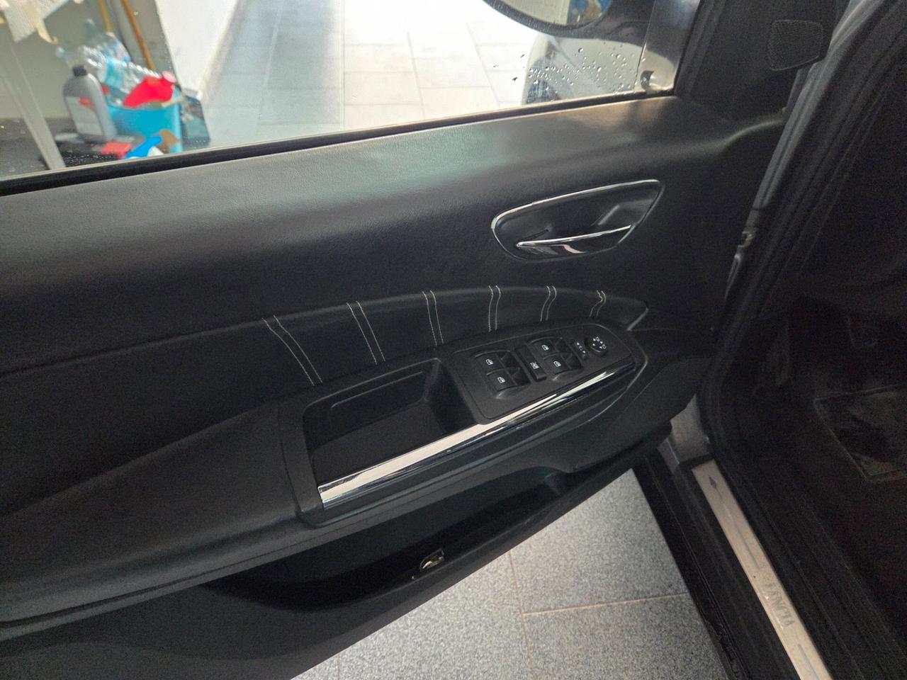 Lancia Delta 1.6 MJT DPF Gold