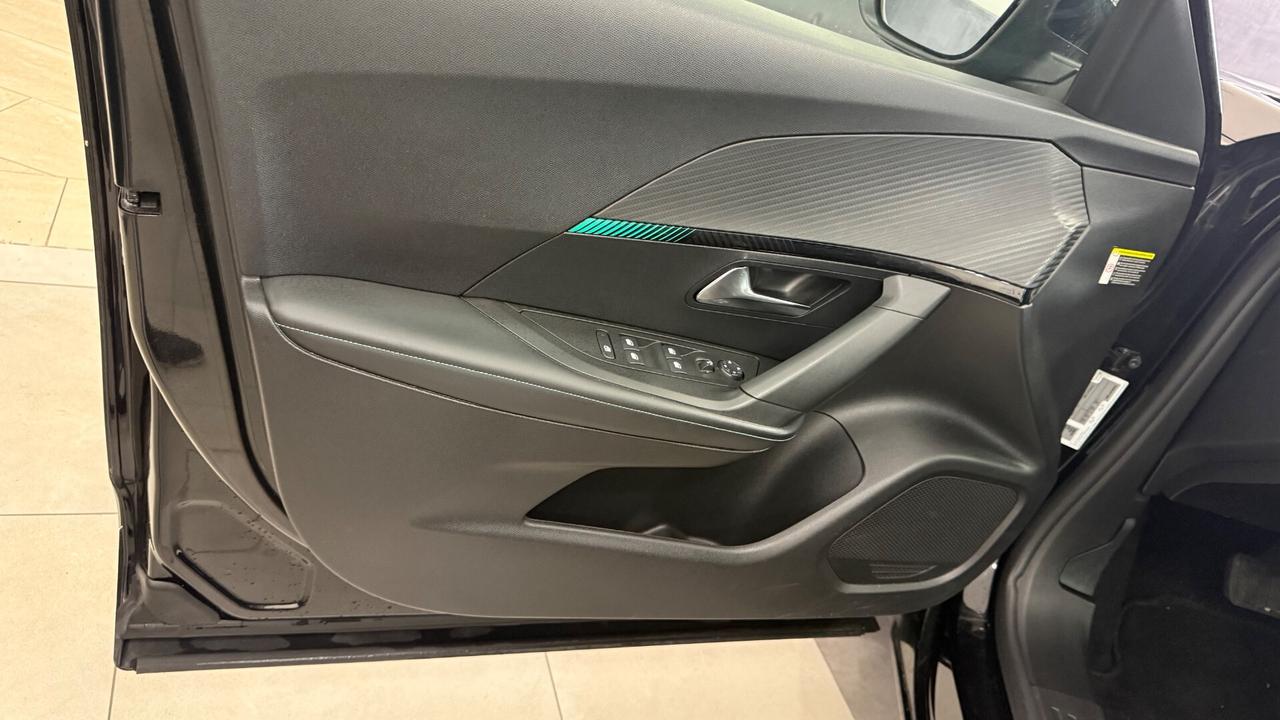 Peugeot 2008 BlueHDi 130 S&S EAT8 Allure