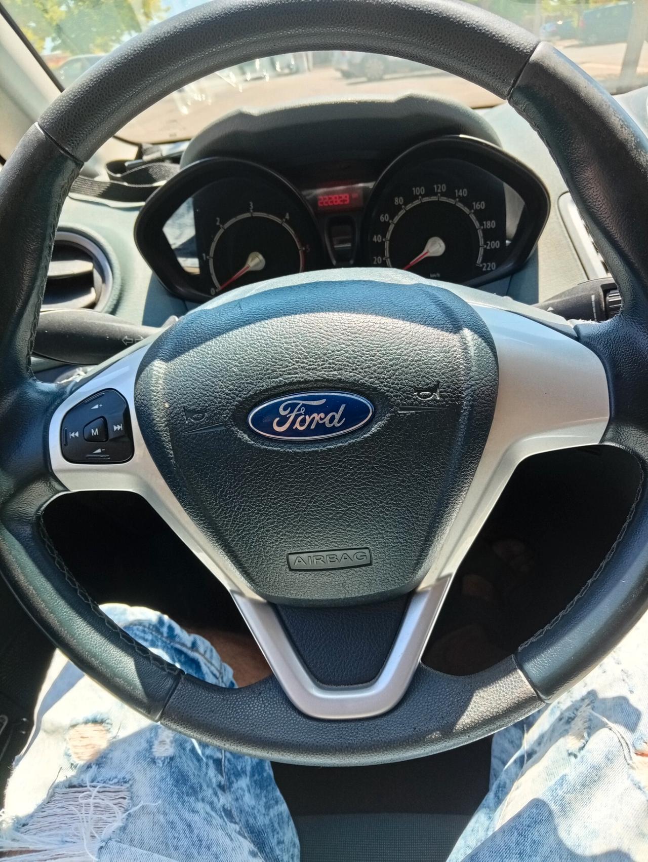 Ford Fiesta Fiesta+ 1.4 TDCi 70CV 5 porte