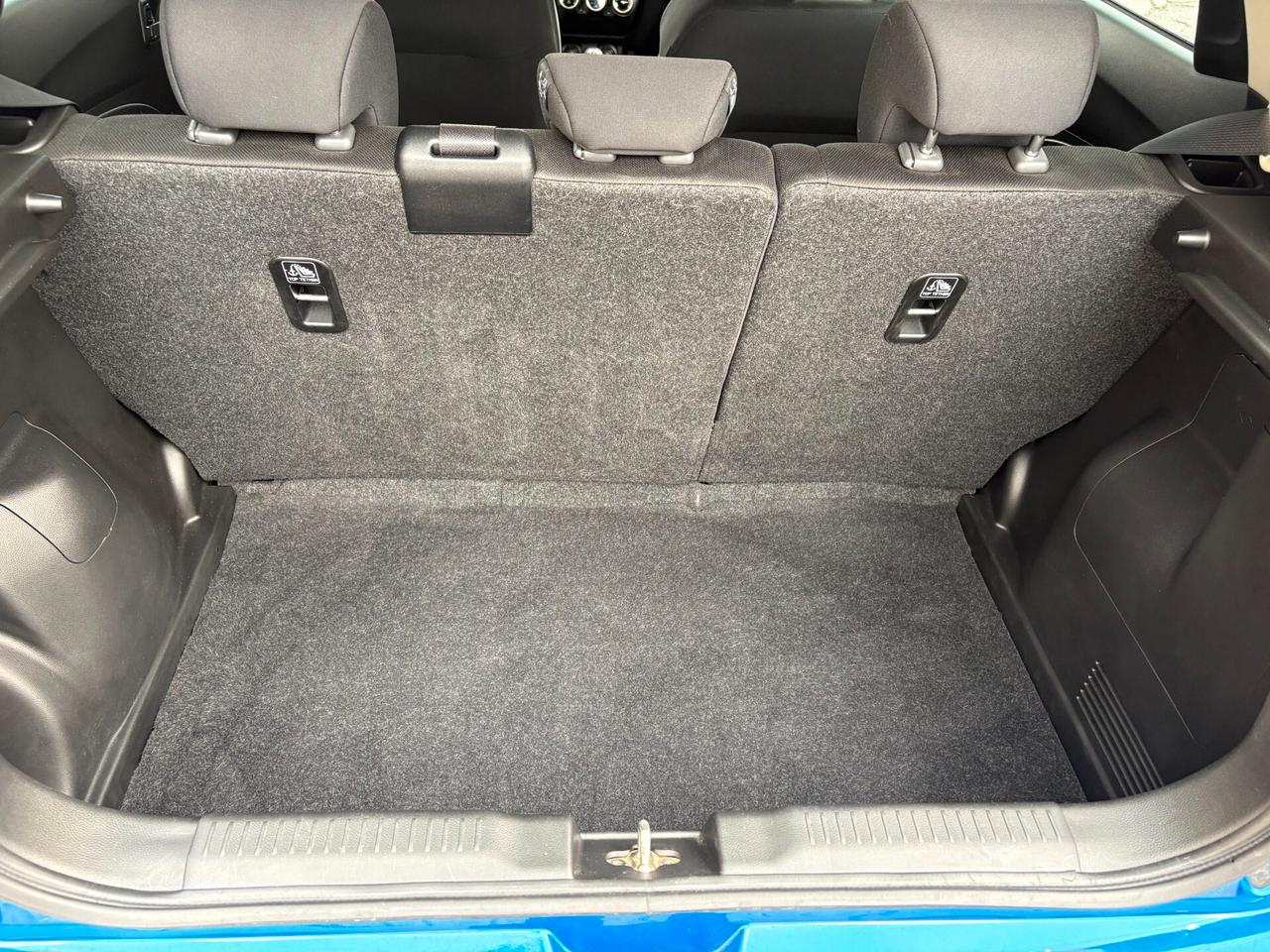 Suzuki Swift 1.2 Hybrid 4WD AllGrip Top