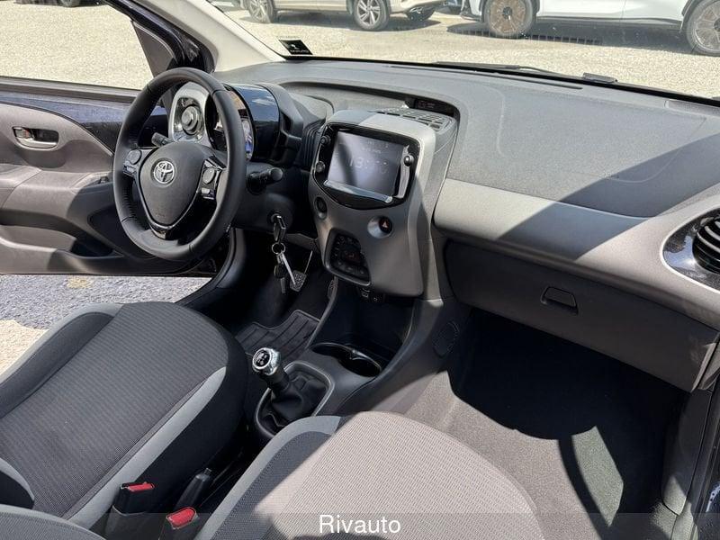 Toyota Aygo Connect 1.0 VVT-i 72 CV 5 porte x-fun