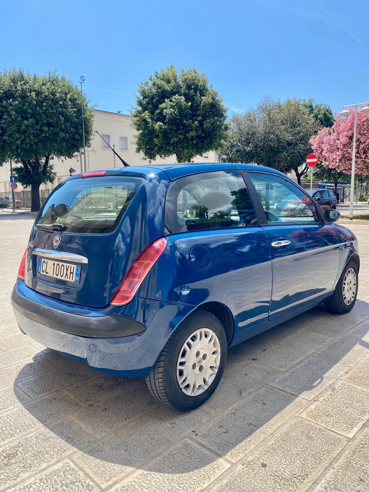 Lancia Ypsilon 1.2 Argento 44 kw