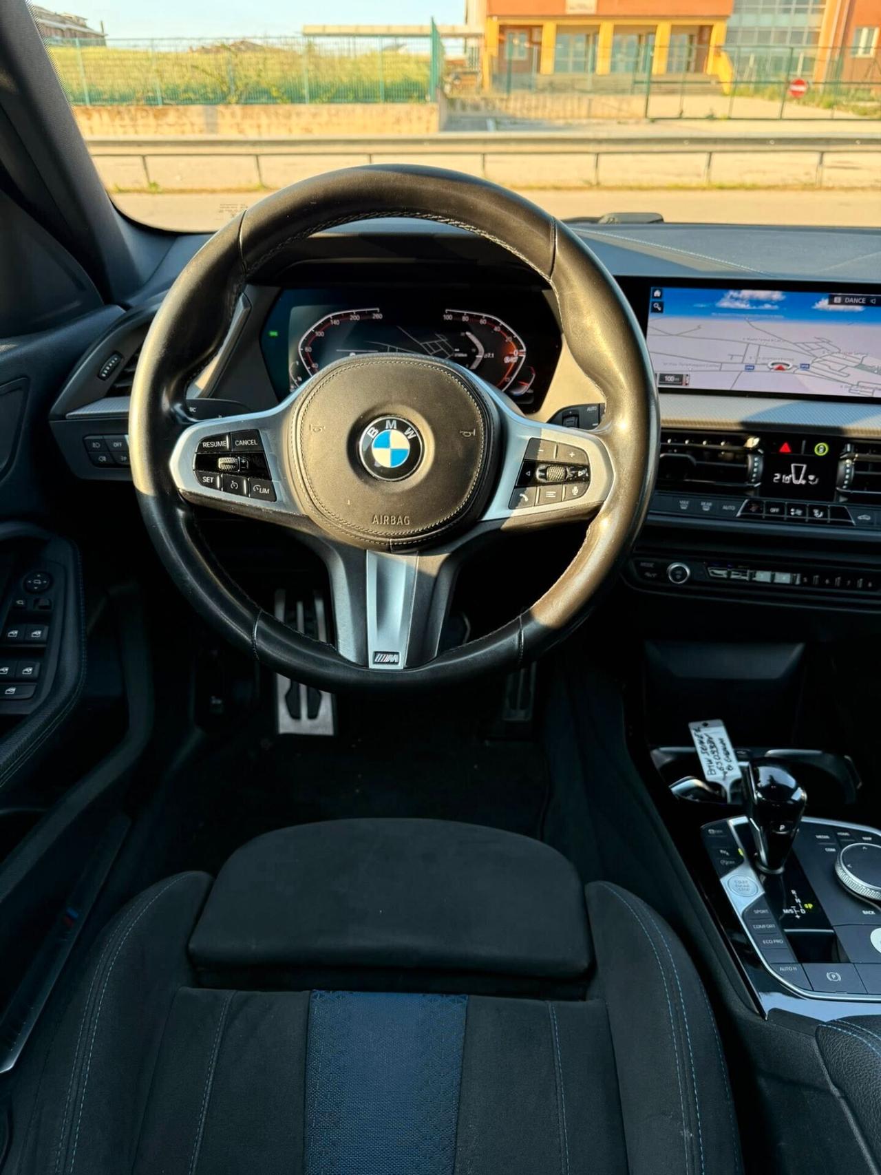 Bmw 118 118d 5p. Msport